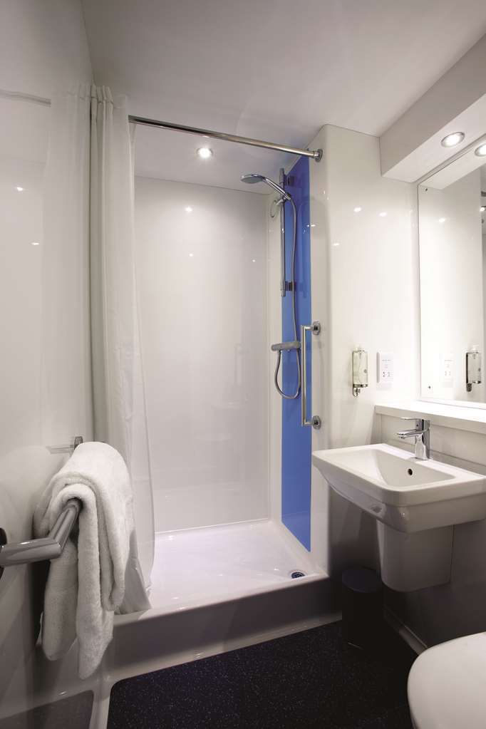 Travelodge Wadebridge Rum bild
