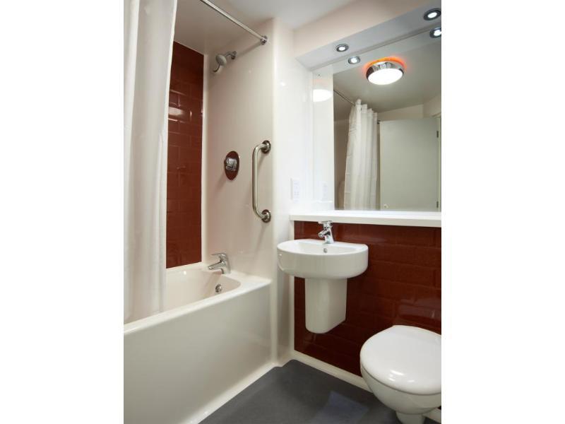 Travelodge Wadebridge Exteriör bild